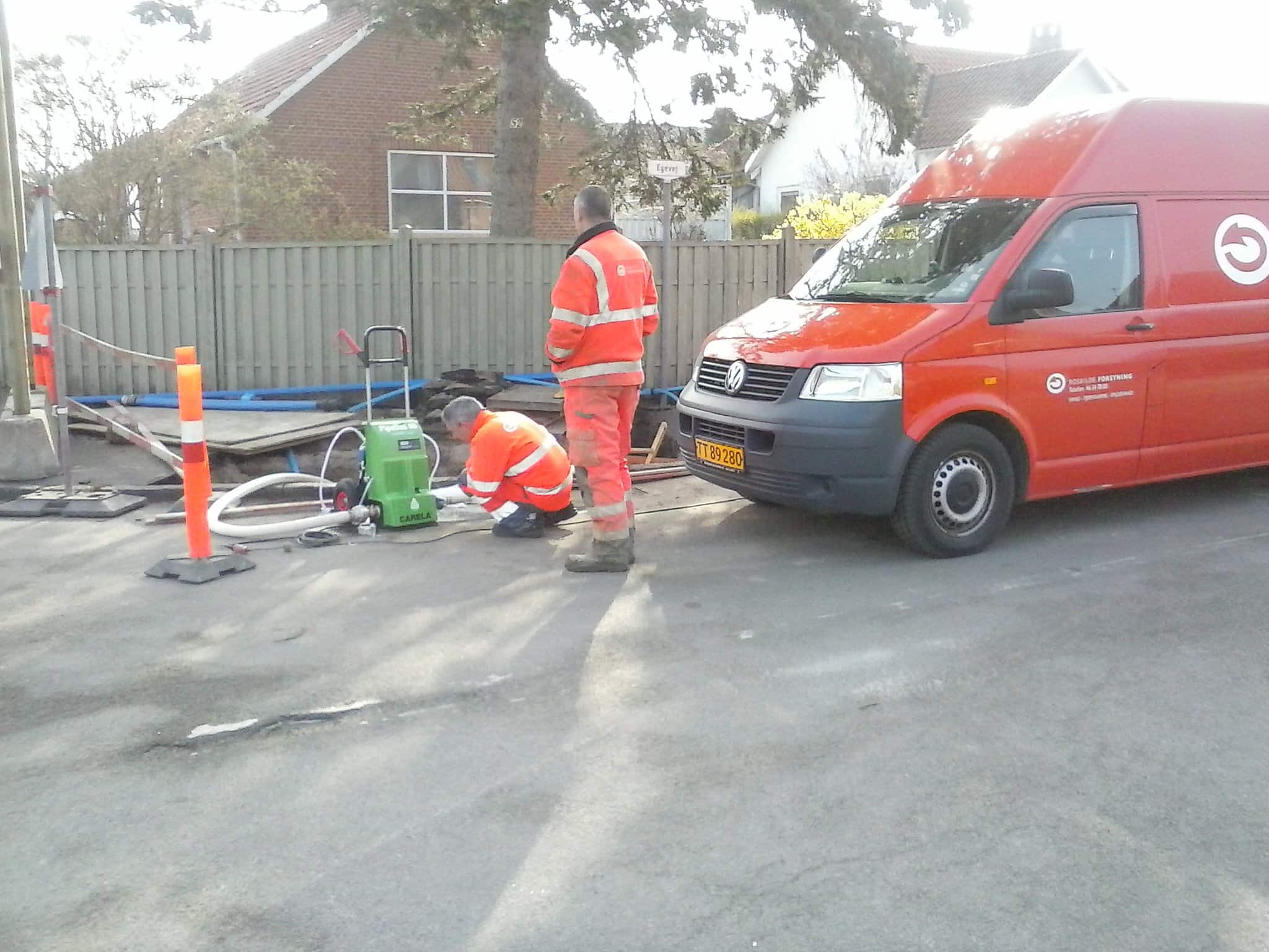 Desinfektion af vandledning med Aquatex doseringspumpe og hurtigtvirkende desinfektionsmiddel